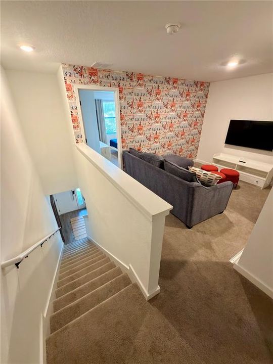 For Sale: $369,990 (3 beds, 3 baths, 1365 Square Feet)