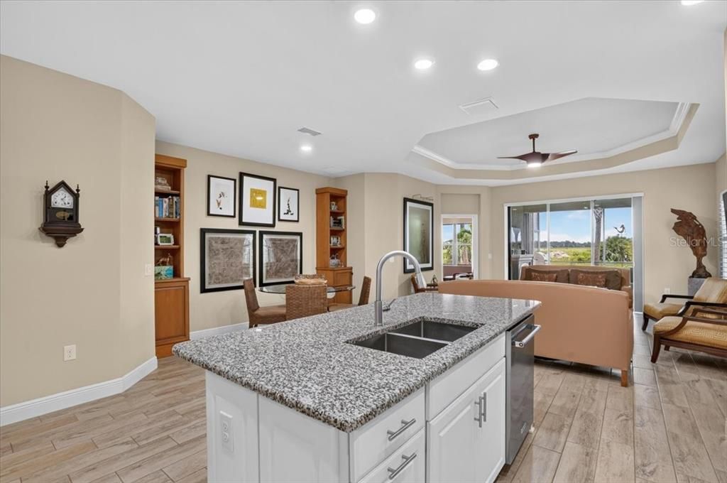 For Sale: $474,900 (2 beds, 2 baths, 1632 Square Feet)