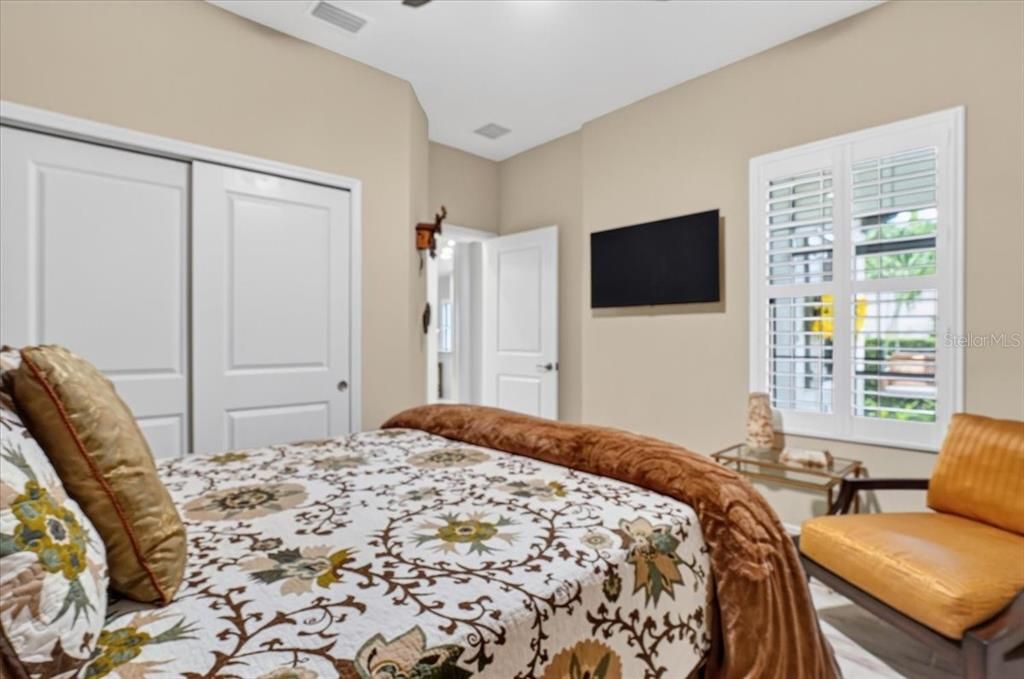 For Sale: $474,900 (2 beds, 2 baths, 1632 Square Feet)