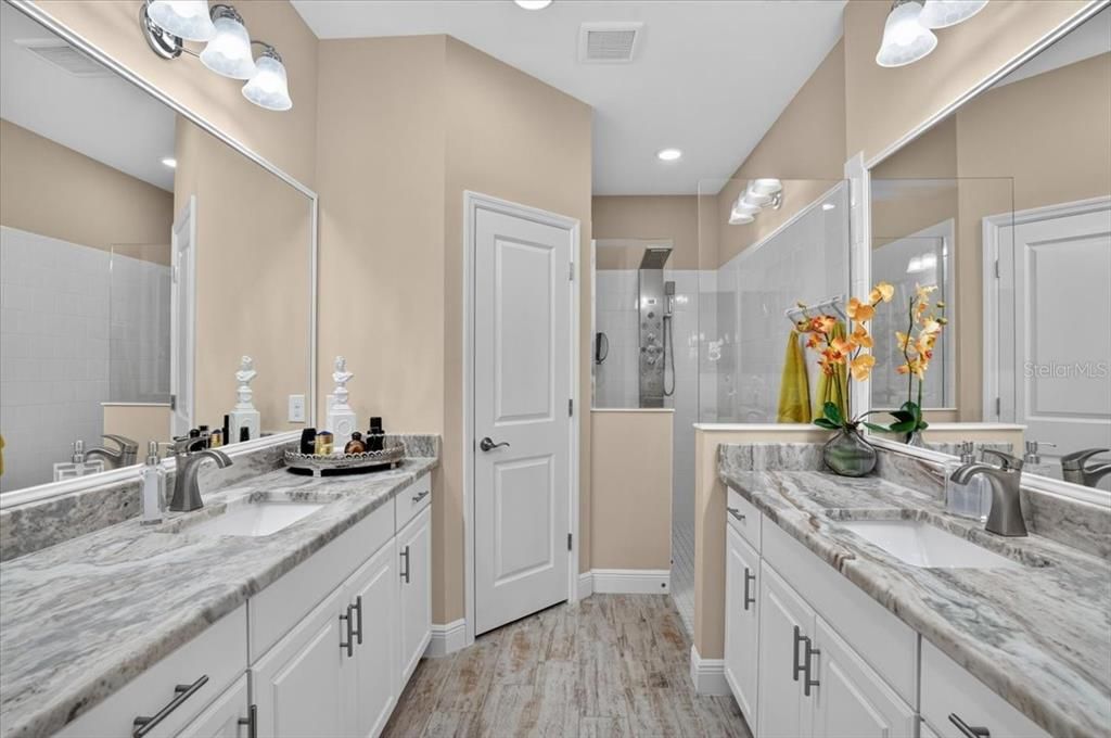 For Sale: $474,900 (2 beds, 2 baths, 1632 Square Feet)