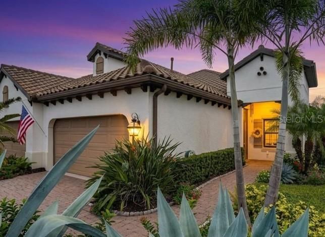 For Sale: $474,900 (2 beds, 2 baths, 1632 Square Feet)