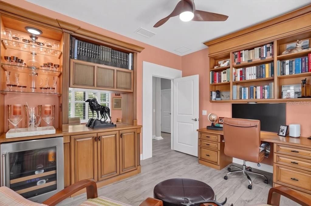 For Sale: $474,900 (2 beds, 2 baths, 1632 Square Feet)