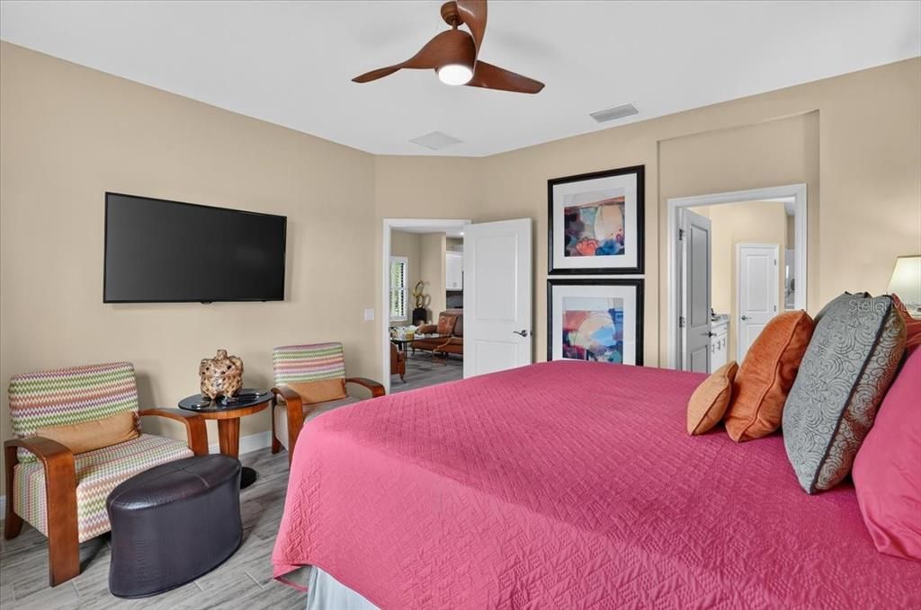 For Sale: $474,900 (2 beds, 2 baths, 1632 Square Feet)