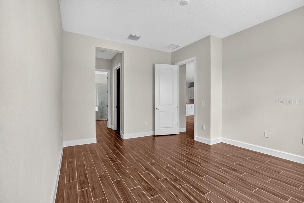 En Venta: $499,999 (3 camas, 3 baños, 2296 Pies cuadrados)