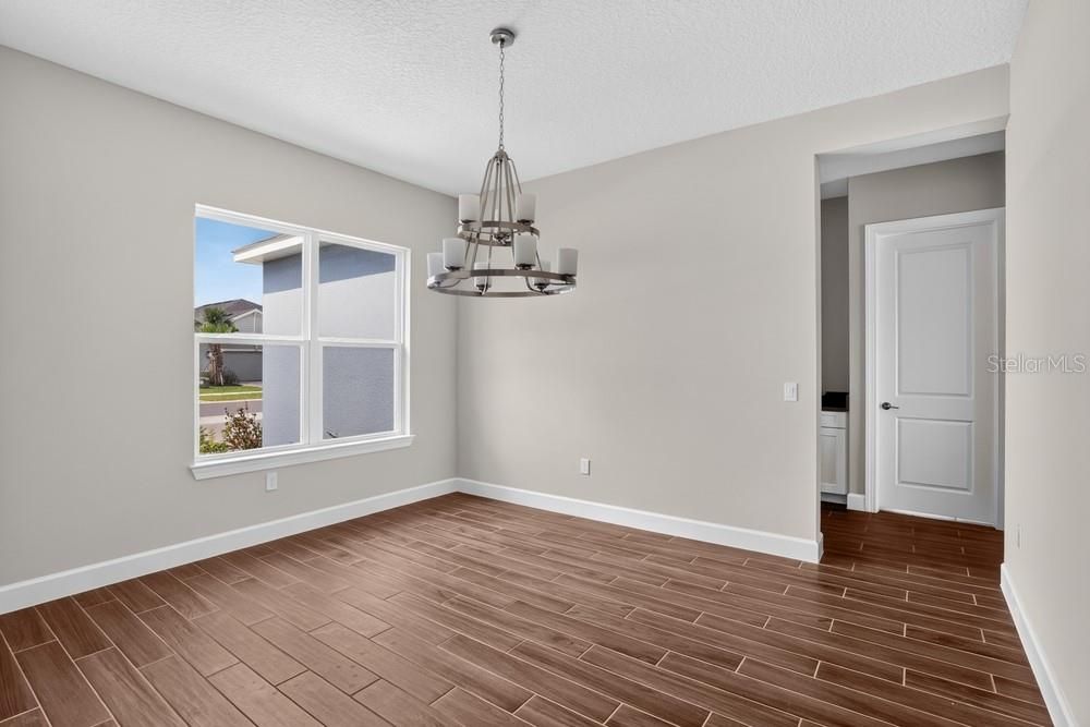 En Venta: $499,999 (3 camas, 3 baños, 2296 Pies cuadrados)