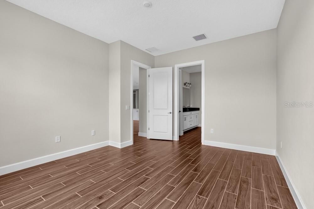 En Venta: $499,999 (3 camas, 3 baños, 2296 Pies cuadrados)
