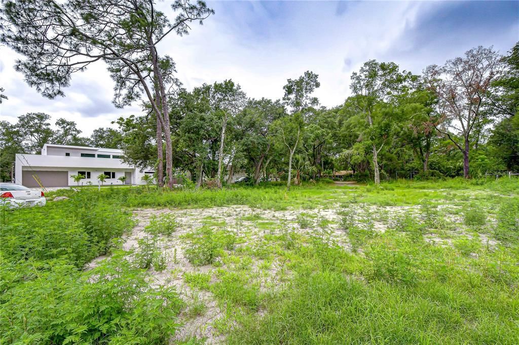 En Venta: $100,000 (0.19 acres)