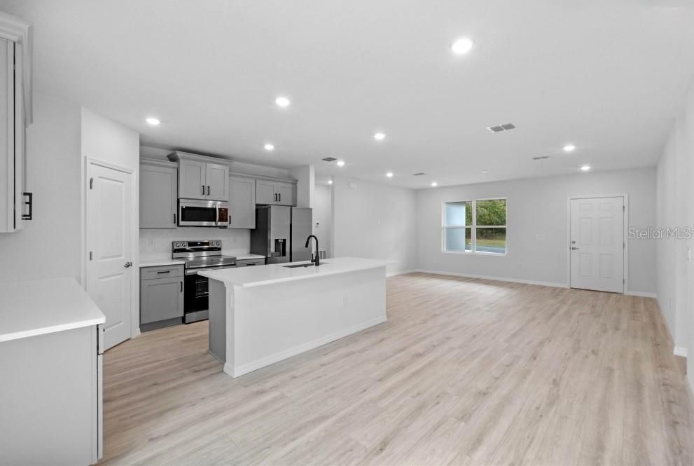 En Venta: $275,000 (3 camas, 2 baños, 1457 Pies cuadrados)