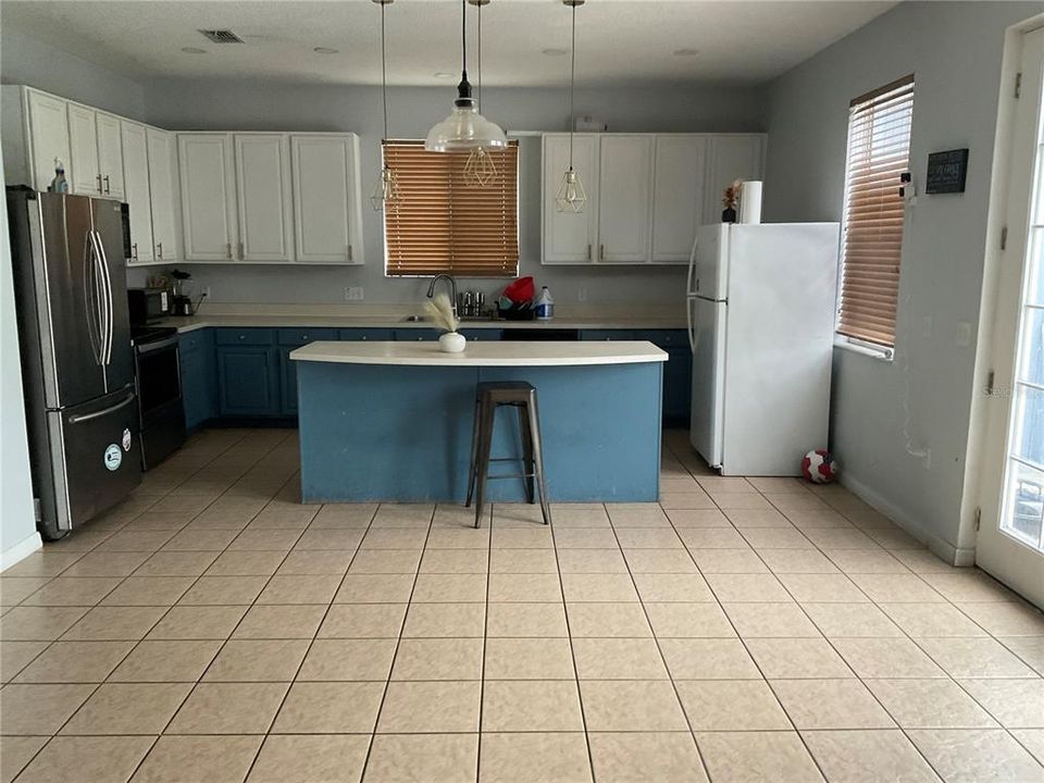 For Sale: $479,900 (5 beds, 4 baths, 3418 Square Feet)