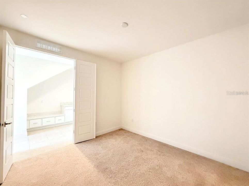 На продажу: $549,900 (4 спален, 3 ванн, 2176 Квадратных фут)