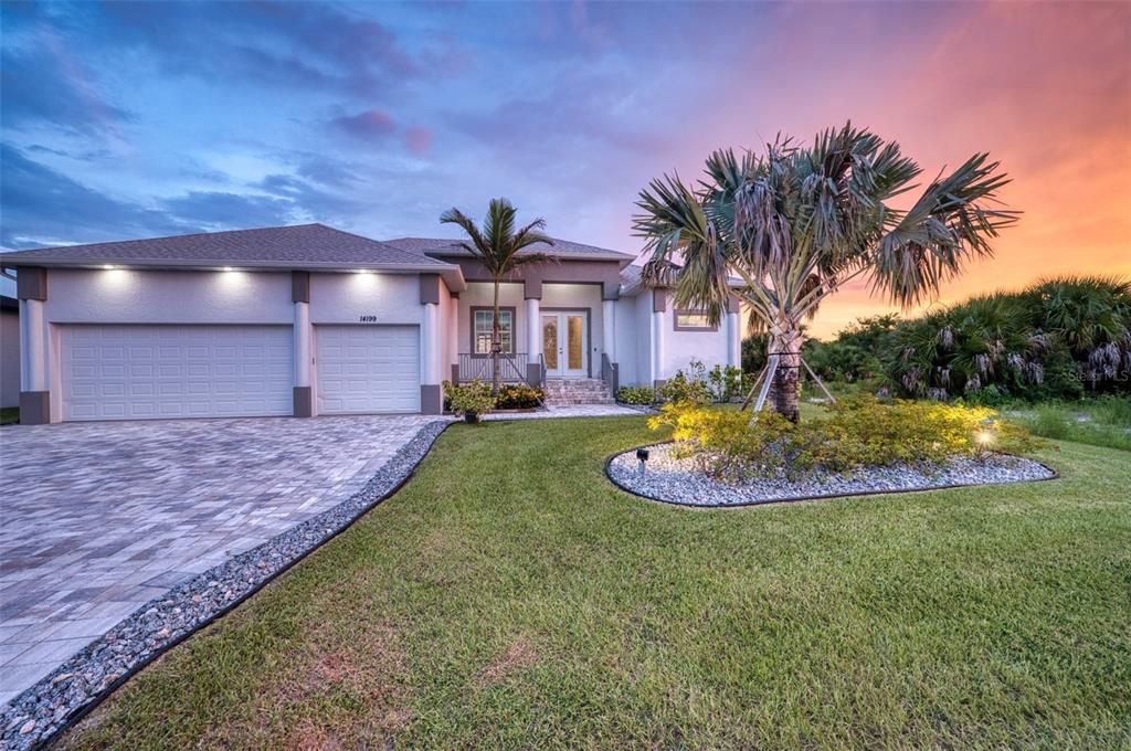 En Venta: $1,339,900 (3 camas, 2 baños, 2237 Pies cuadrados)