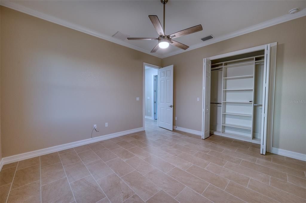 En Venta: $1,339,900 (3 camas, 2 baños, 2237 Pies cuadrados)