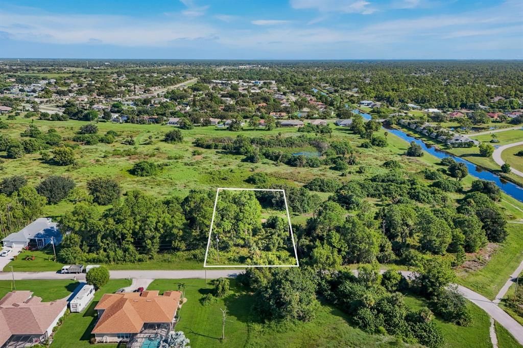 En Venta: $29,900 (0.32 acres)