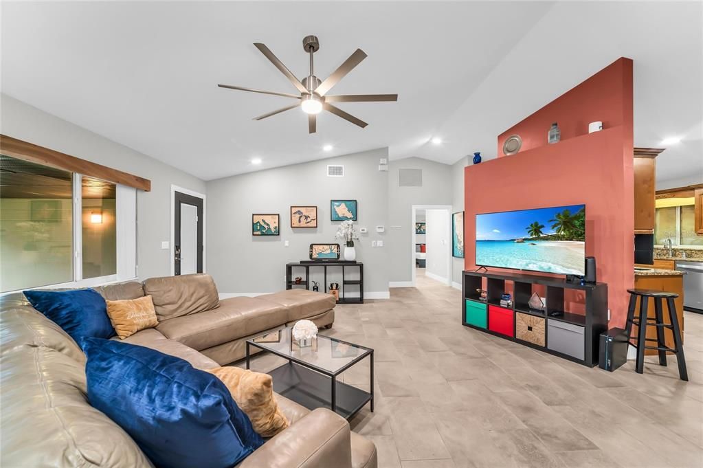 En Venta: $1,349,000 (8 camas, 5 baños, 3081 Pies cuadrados)