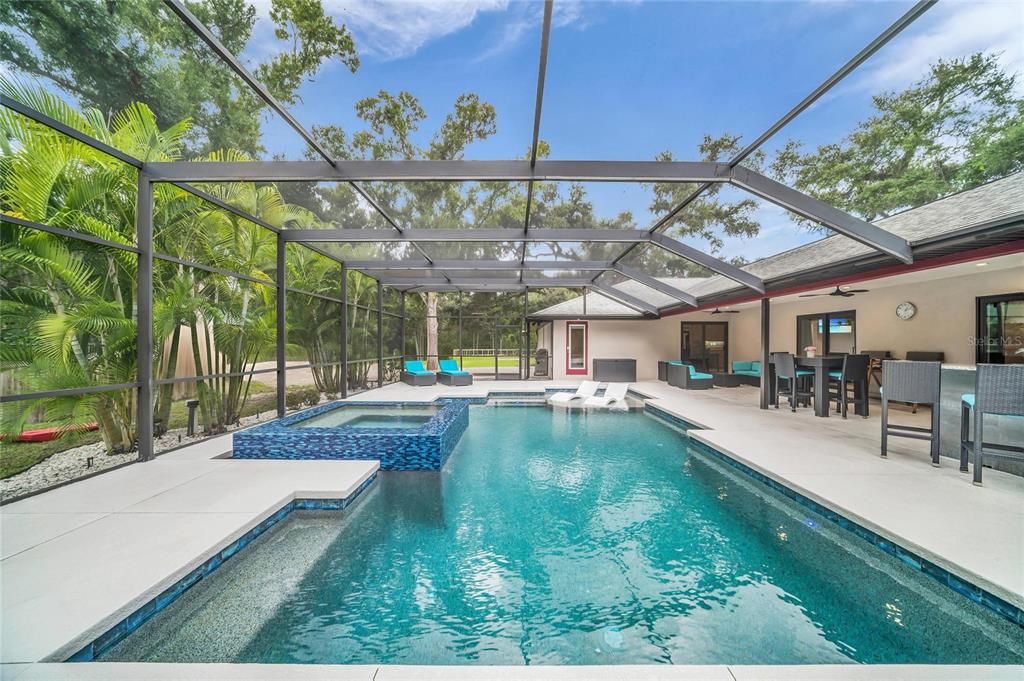 En Venta: $1,349,000 (8 camas, 5 baños, 3081 Pies cuadrados)