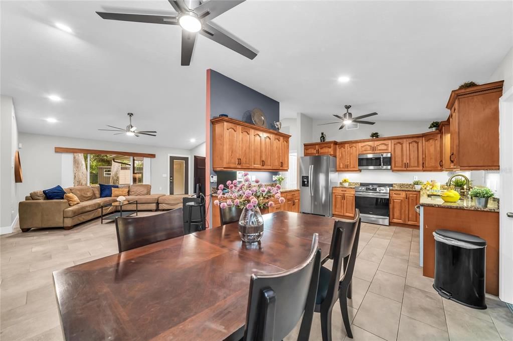 En Venta: $1,349,000 (8 camas, 5 baños, 3081 Pies cuadrados)