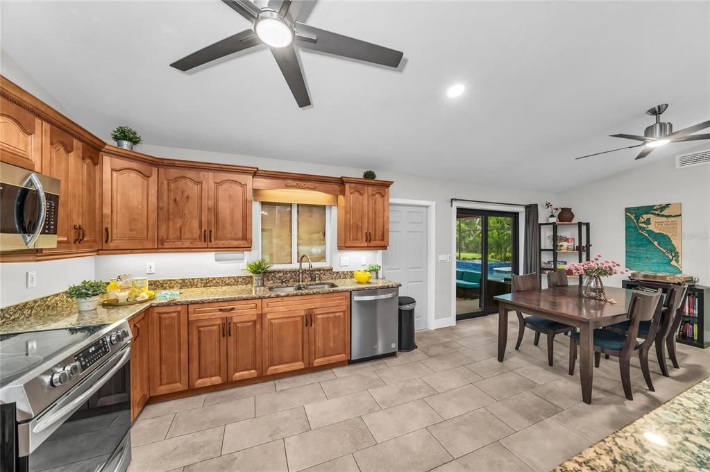En Venta: $1,349,000 (8 camas, 5 baños, 3081 Pies cuadrados)