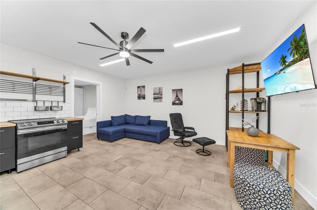 En Venta: $1,349,000 (8 camas, 5 baños, 3081 Pies cuadrados)