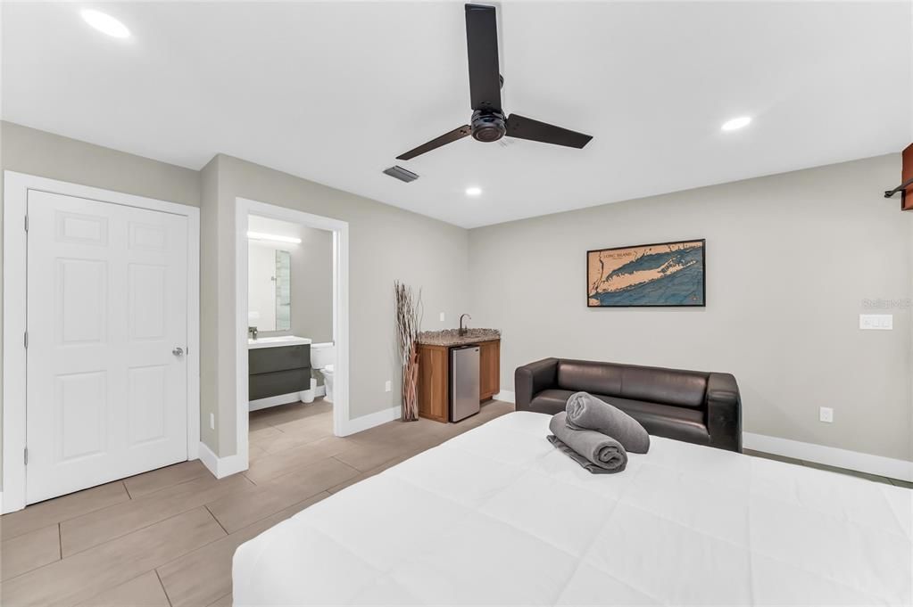 En Venta: $1,349,000 (8 camas, 5 baños, 3081 Pies cuadrados)