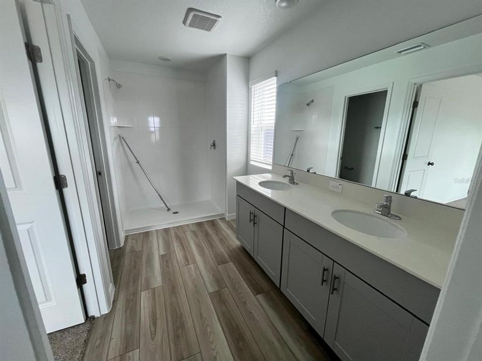 В аренду: $2,800 (5 спален, 3 ванн, 2470 Квадратных фут)