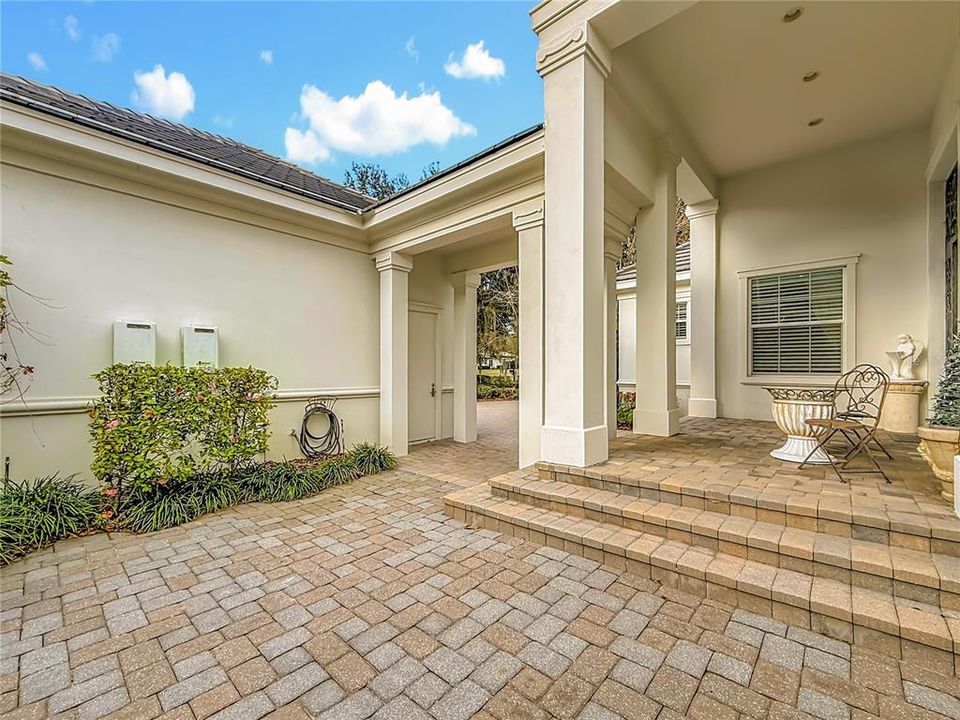 For Sale: $1,599,900 (2 beds, 2 baths, 2478 Square Feet)