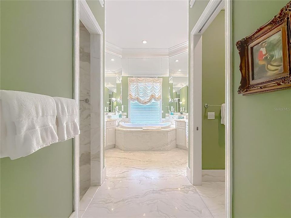 For Sale: $1,599,900 (2 beds, 2 baths, 2478 Square Feet)