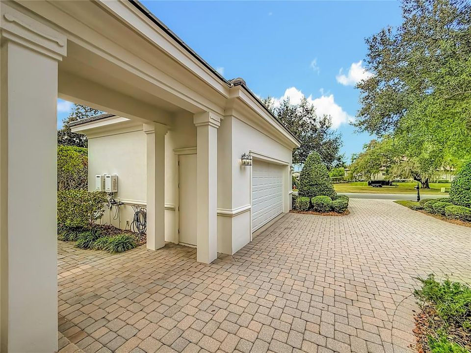 For Sale: $1,599,900 (2 beds, 2 baths, 2478 Square Feet)