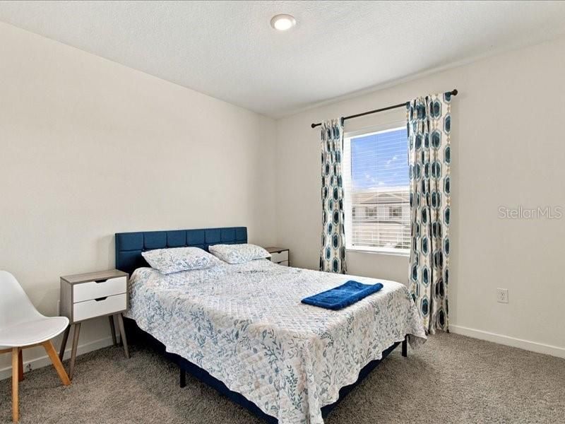 For Rent: $2,300 (3 beds, 2 baths, 1674 Square Feet)