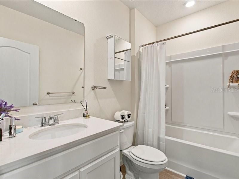 For Rent: $2,300 (3 beds, 2 baths, 1674 Square Feet)