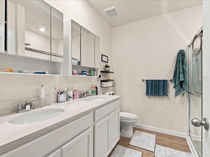 For Rent: $2,300 (3 beds, 2 baths, 1674 Square Feet)