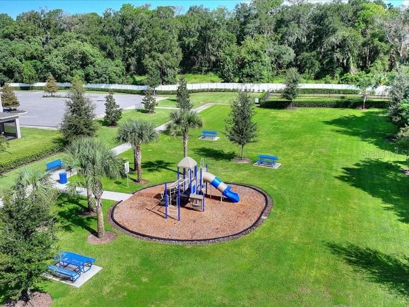 For Rent: $2,300 (3 beds, 2 baths, 1674 Square Feet)