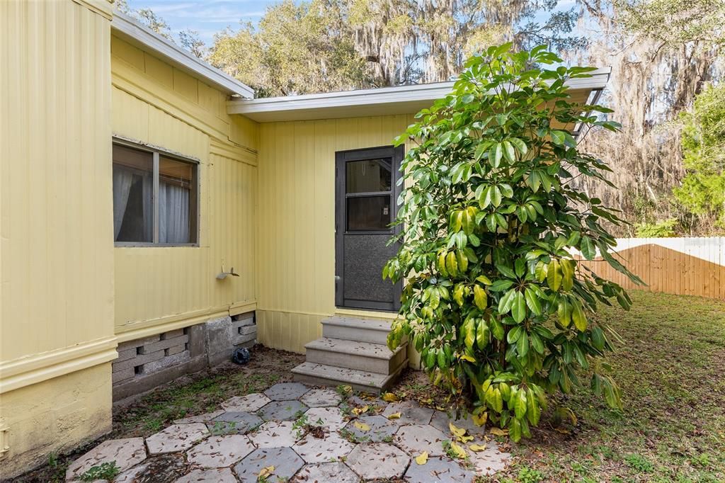 На продажу: $119,900 (3 спален, 2 ванн, 1420 Квадратных фут)