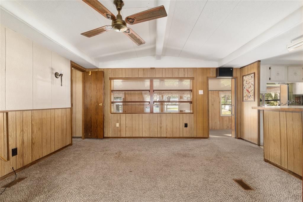 На продажу: $119,900 (3 спален, 2 ванн, 1420 Квадратных фут)