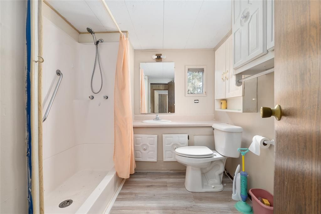 На продажу: $119,900 (3 спален, 2 ванн, 1420 Квадратных фут)