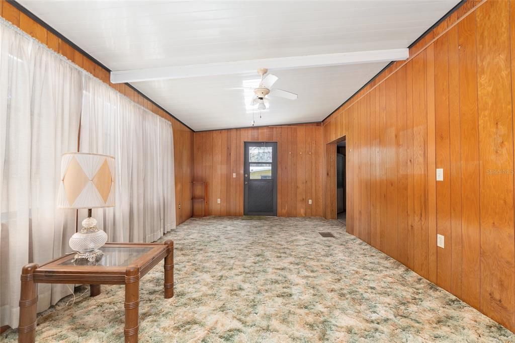 На продажу: $119,900 (3 спален, 2 ванн, 1420 Квадратных фут)