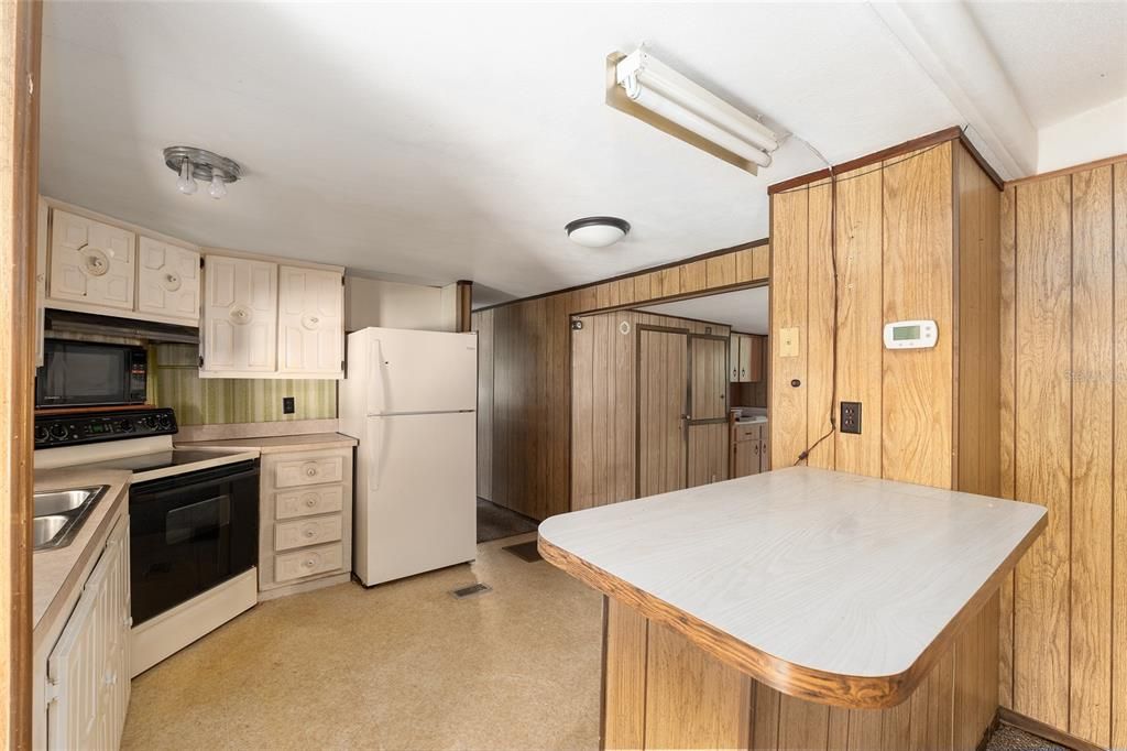 На продажу: $119,900 (3 спален, 2 ванн, 1420 Квадратных фут)