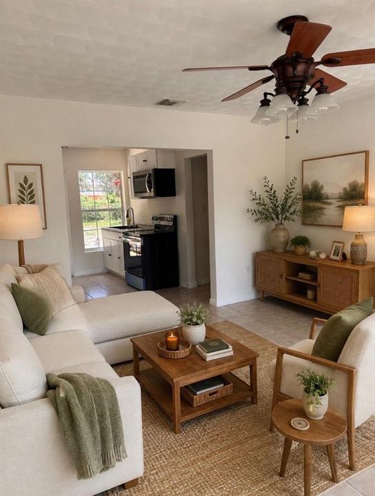 En Venta: $375,000 (4 camas, 2 baños, 1498 Pies cuadrados)