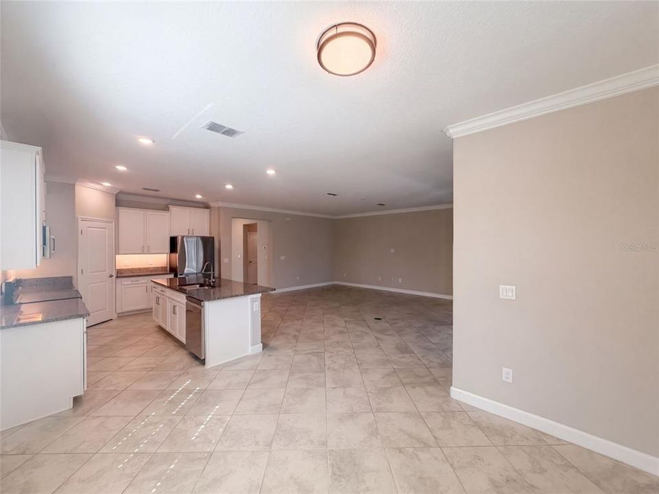 En Venta: $362,000 (2 camas, 2 baños, 1968 Pies cuadrados)