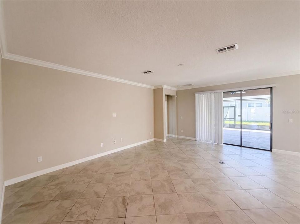 En Venta: $362,000 (2 camas, 2 baños, 1968 Pies cuadrados)