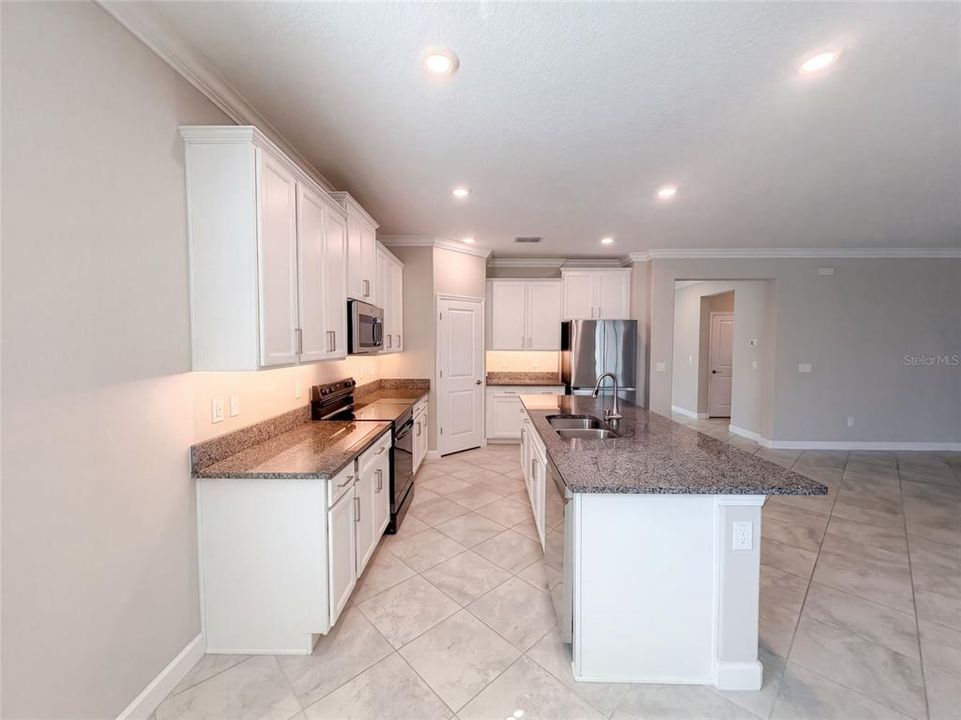 En Venta: $362,000 (2 camas, 2 baños, 1968 Pies cuadrados)