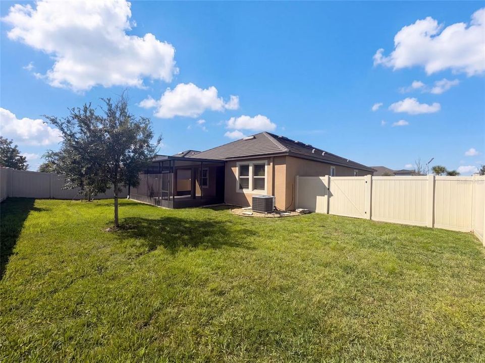 En Venta: $362,000 (2 camas, 2 baños, 1968 Pies cuadrados)