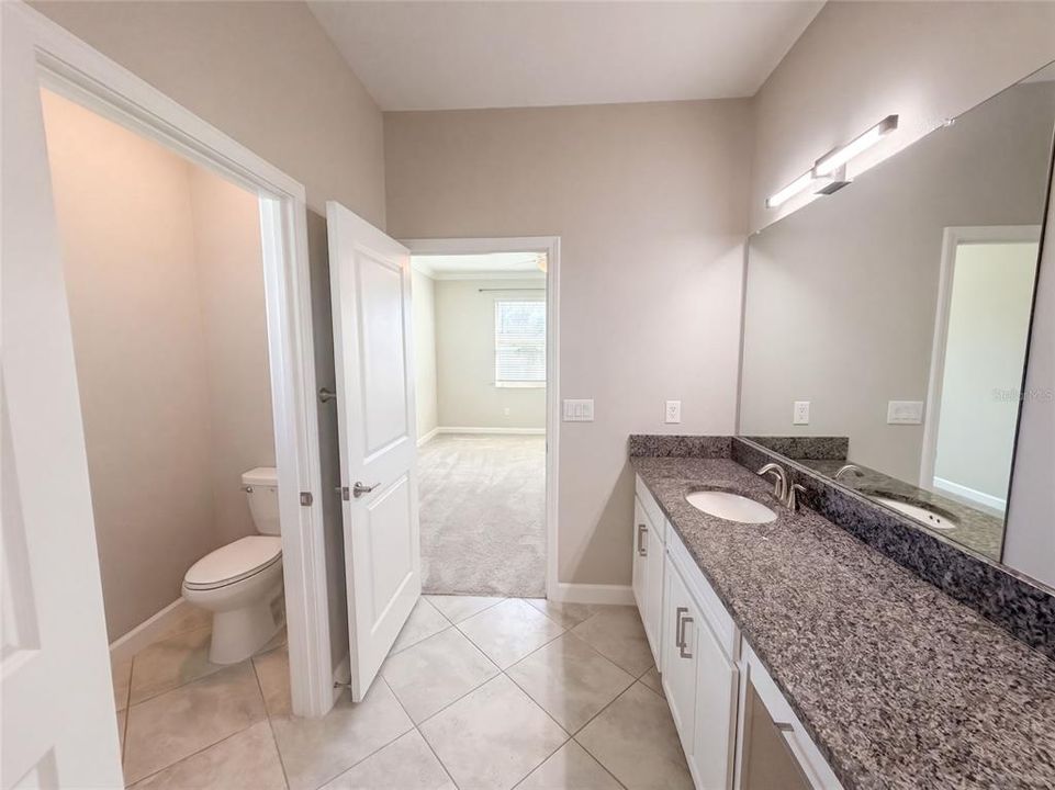 En Venta: $362,000 (2 camas, 2 baños, 1968 Pies cuadrados)