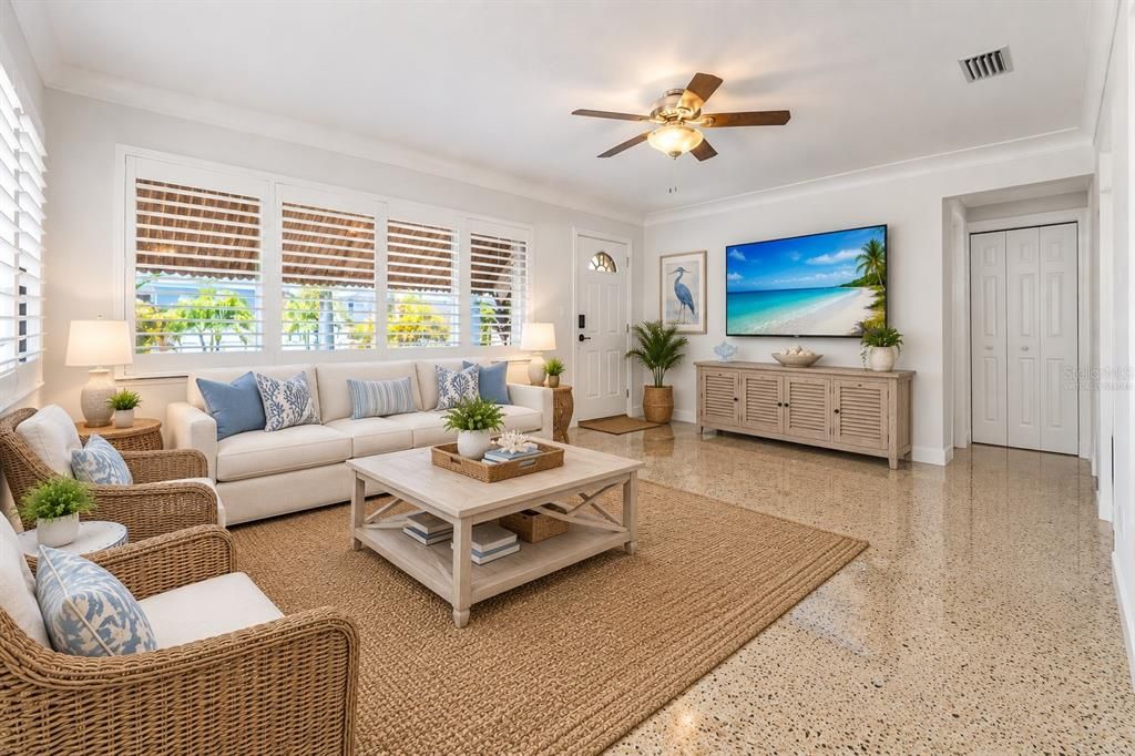 For Sale: $475,000 (2 beds, 2 baths, 1288 Square Feet)