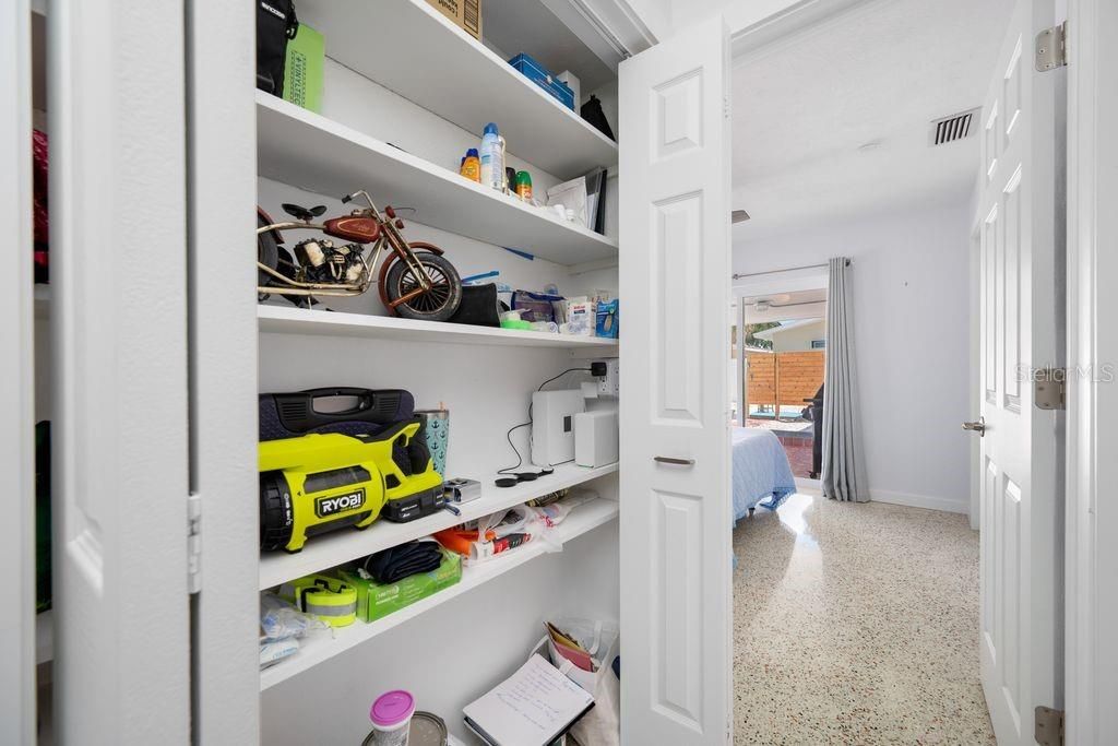 For Sale: $475,000 (2 beds, 2 baths, 1288 Square Feet)