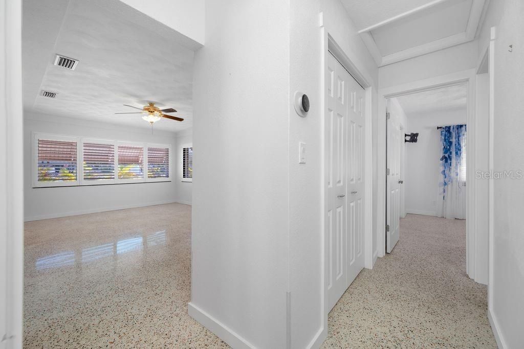 For Sale: $475,000 (2 beds, 2 baths, 1288 Square Feet)