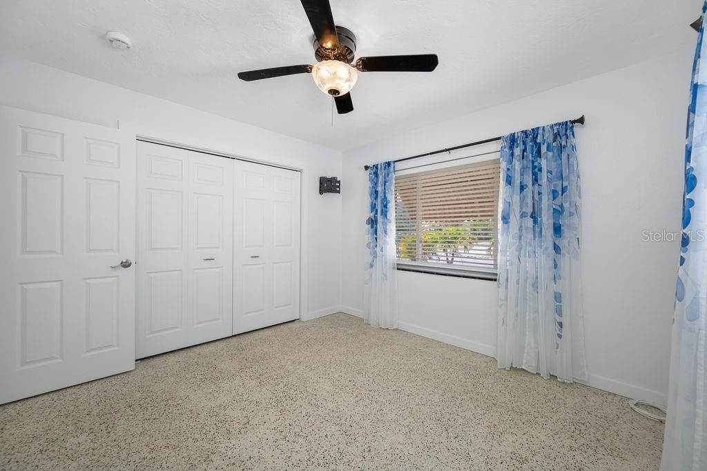 For Sale: $475,000 (2 beds, 2 baths, 1288 Square Feet)