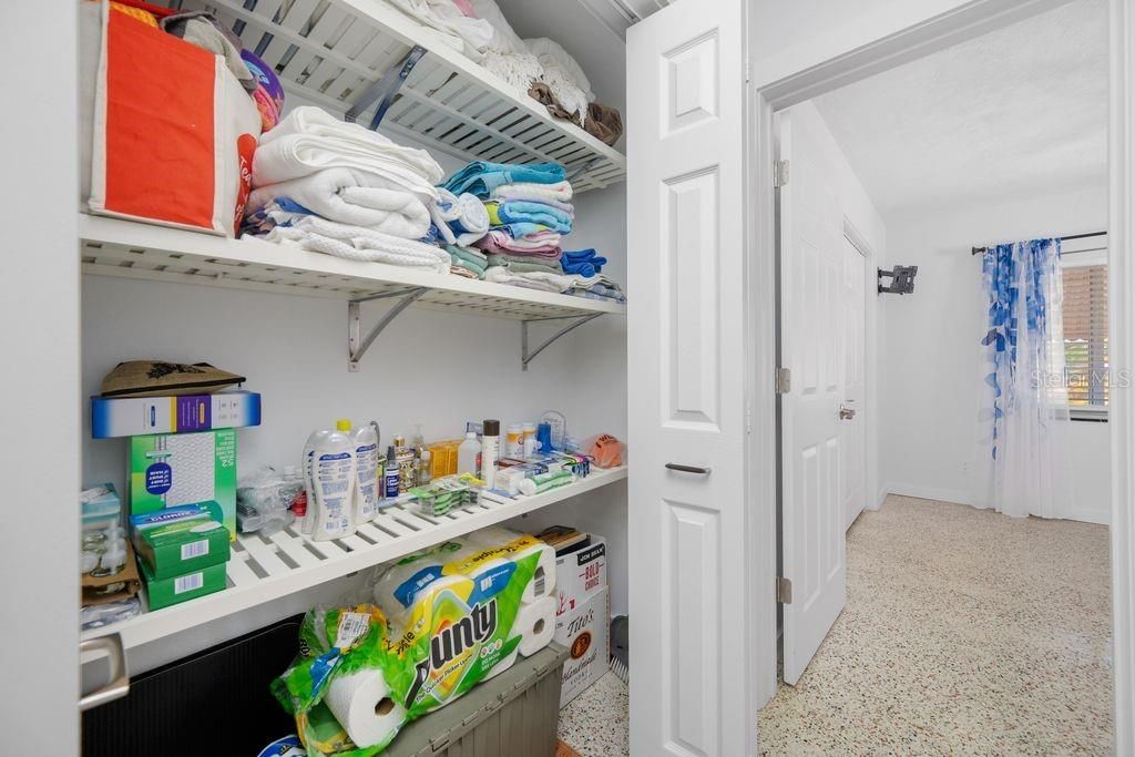 For Sale: $475,000 (2 beds, 2 baths, 1288 Square Feet)
