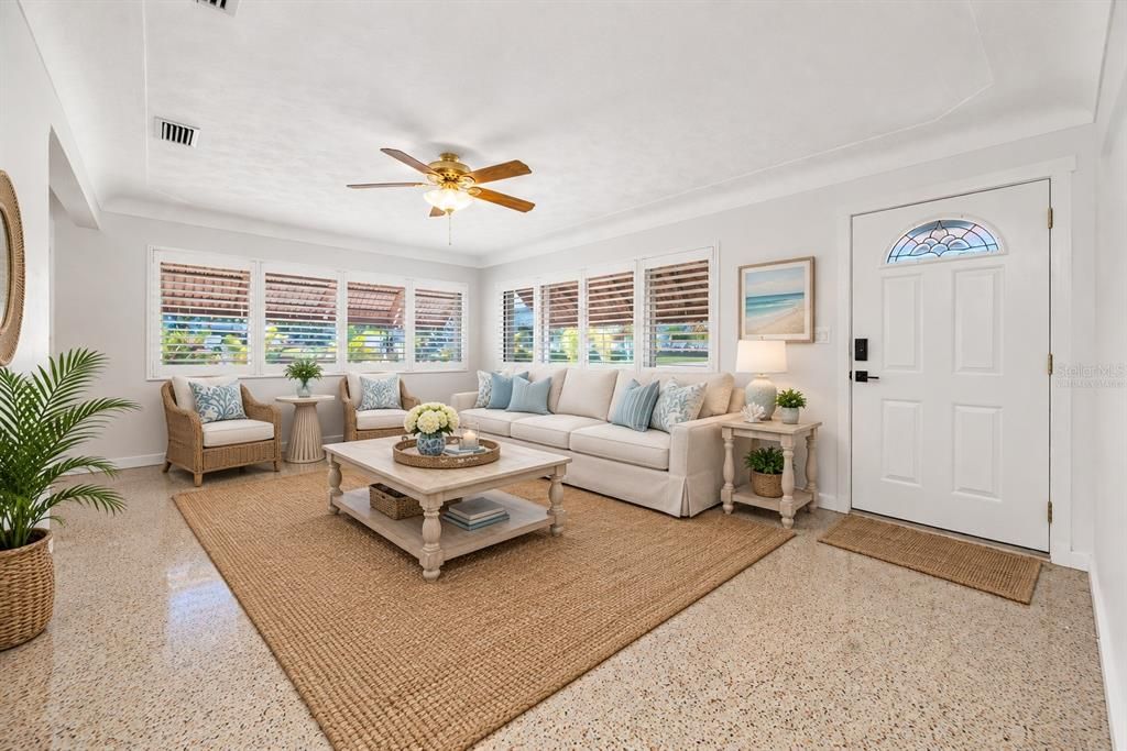 For Sale: $475,000 (2 beds, 2 baths, 1288 Square Feet)