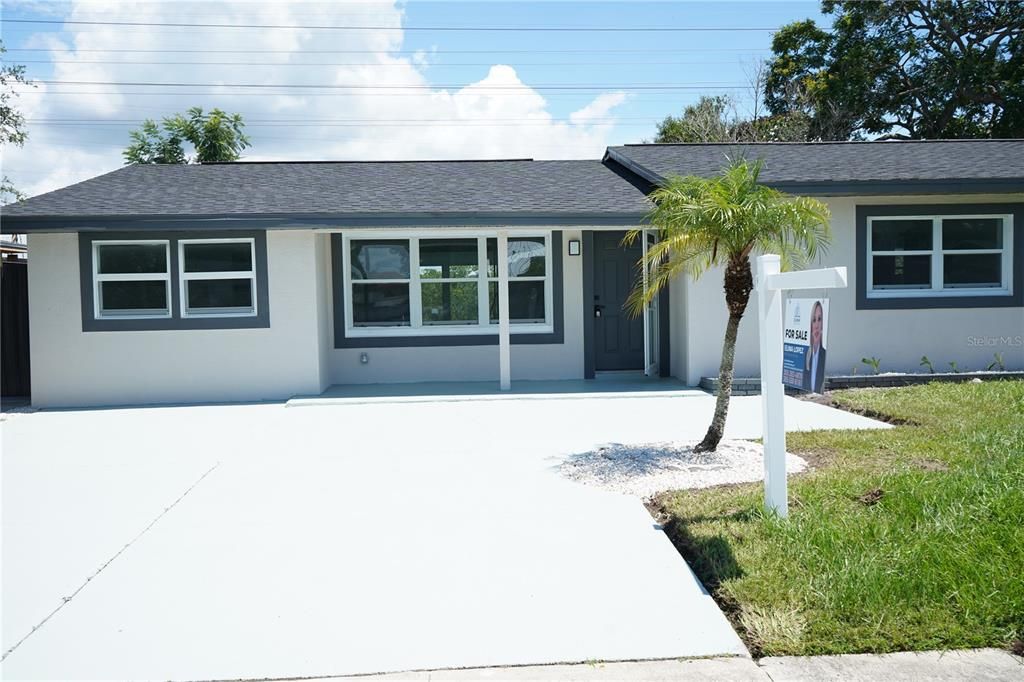 En Venta: $489,000 (4 camas, 2 baños, 1732 Pies cuadrados)