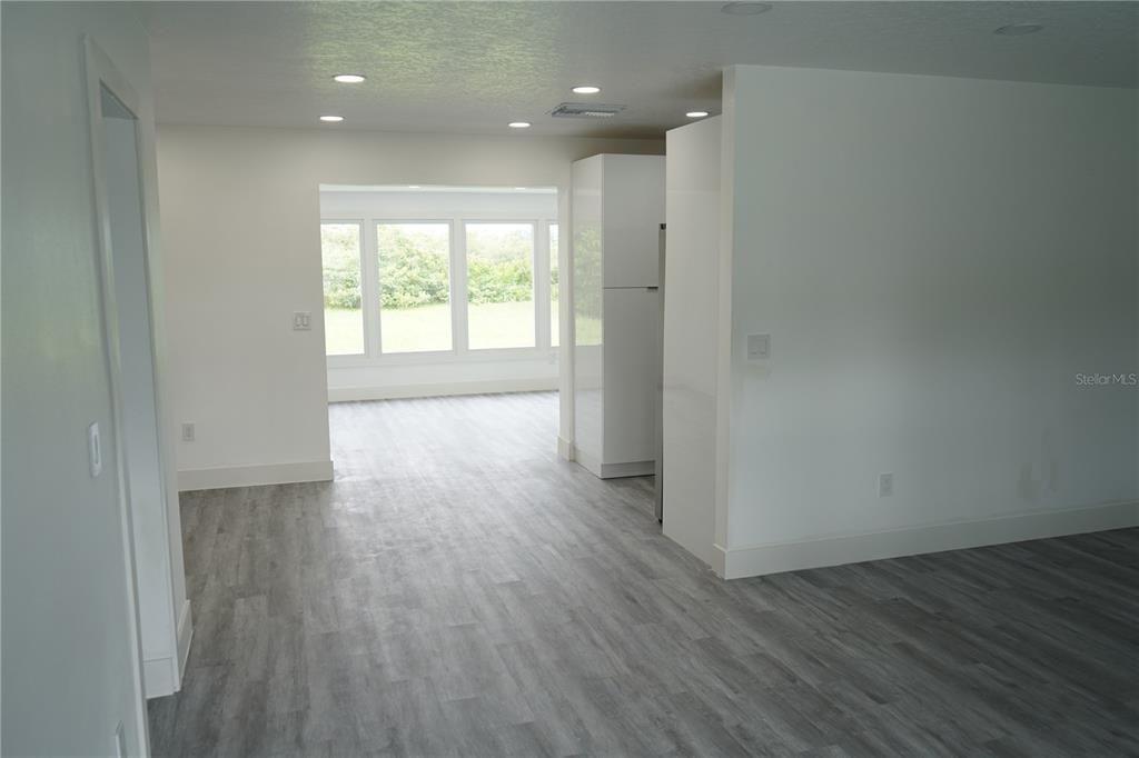 En Venta: $489,000 (4 camas, 2 baños, 1732 Pies cuadrados)